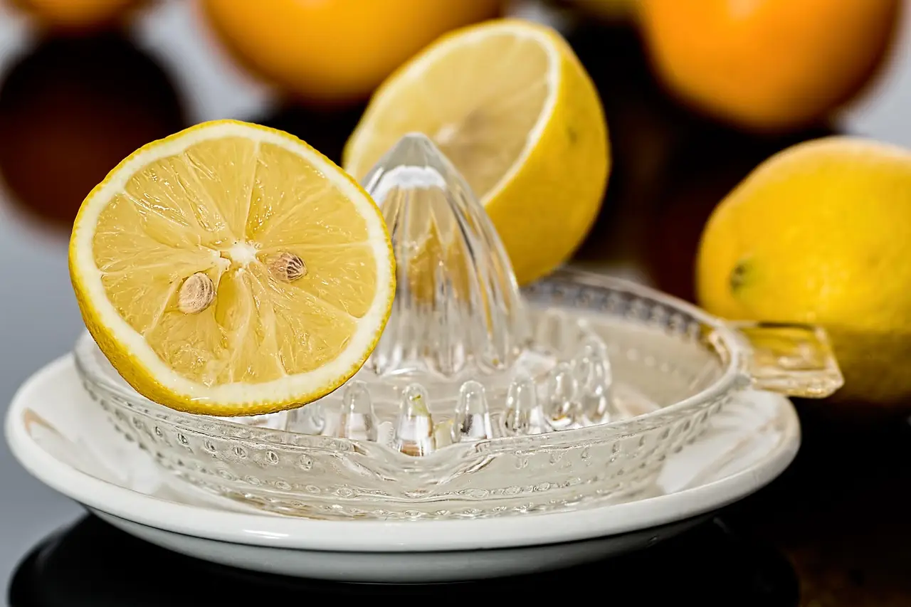 Come usare il limone per allontanare insetti e parassiti Come usare il limone per allontanare insetti e parassiti