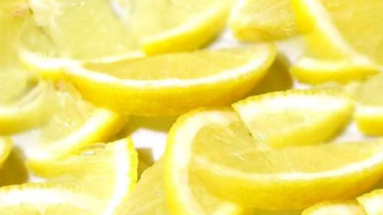 Il segreto della nonna con limone e alloro che rivoluzionerà la tua casa questa primavera Immagine selezionata