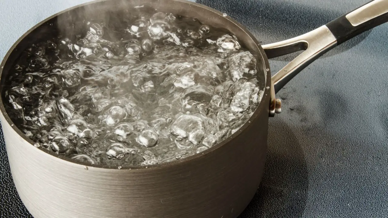 I metodi naturali più efficaci per pulire il forno senza sostanze chimiche Immagine selezionata